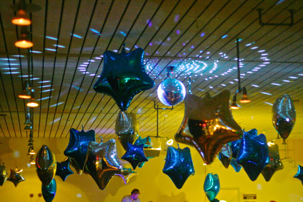 camp-mighty-dear-handmade-life-2013-go-mighty-ace-hotel-palm-springs-meredith-rene-nguyen-capree-kimball-carina-murray-amy-ferguson-geronimo-balloons-space-party