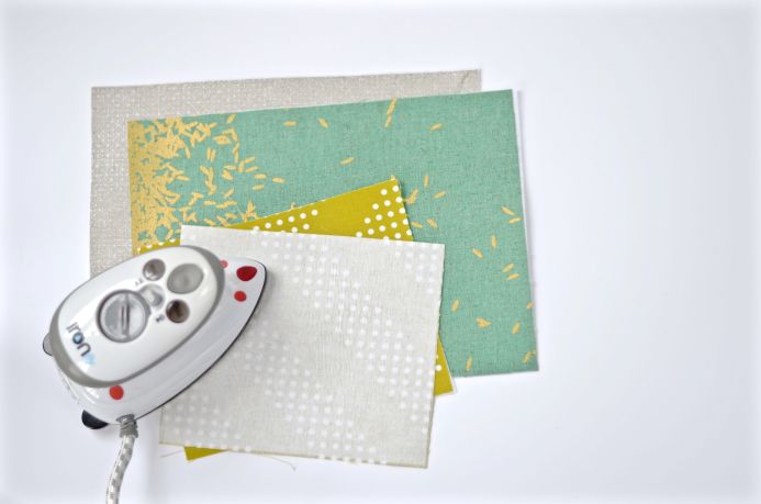 Simple DIY fabric wallet from Dear Handmade Life