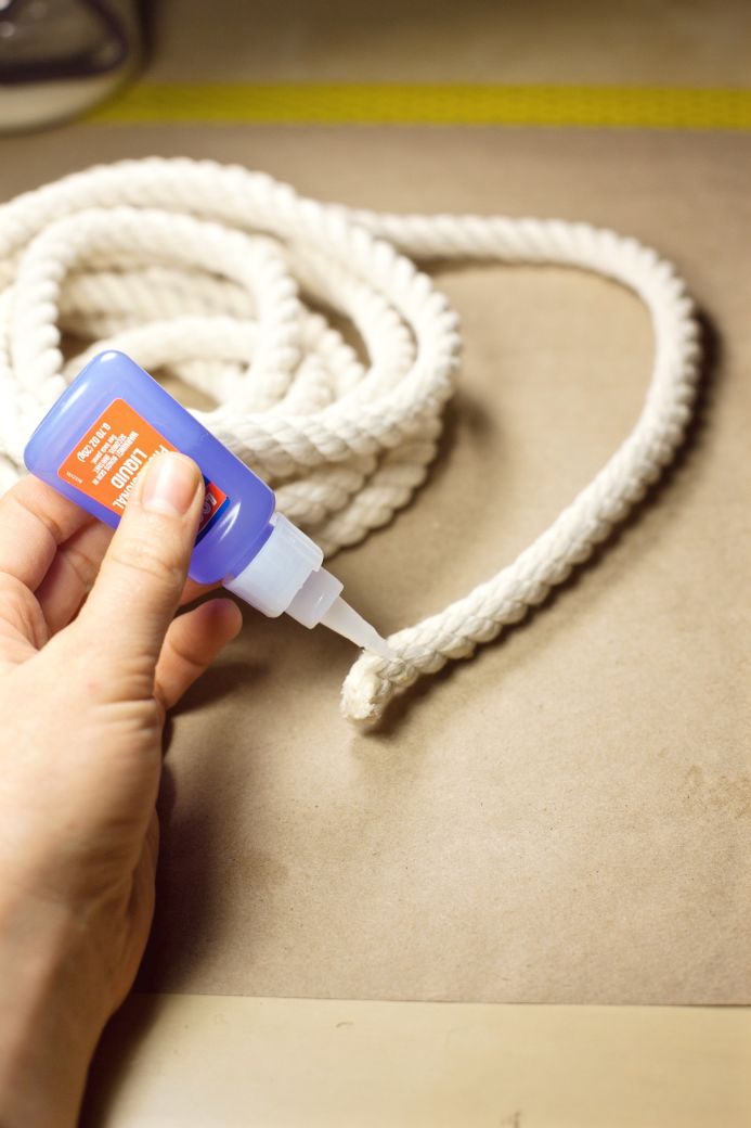 DIY No-Sew Mini Rope Basket from Dear Handmade Life