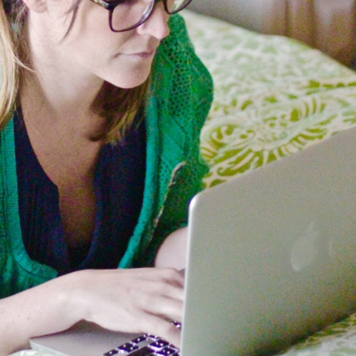 How to keep Energy & Momentum in Your creative Business from Dear Handmade Life