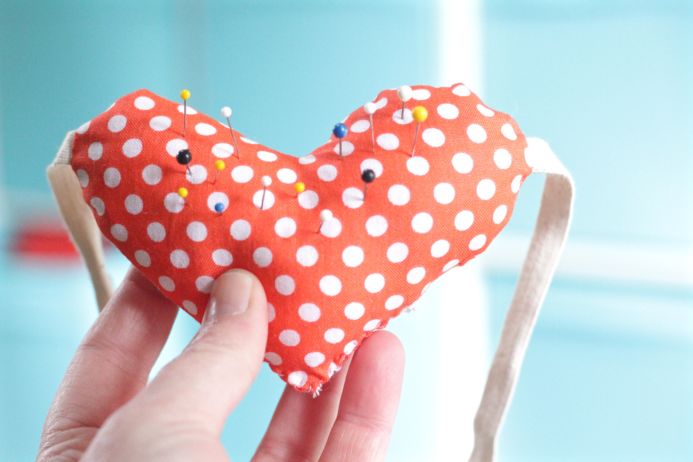 DIY Sewing Machine Pin Cushion from Dear Handmade Life