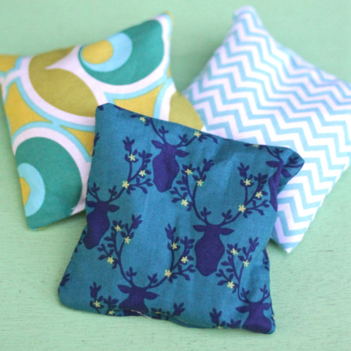 DIY rice hand warmers from Dear Handmade Life