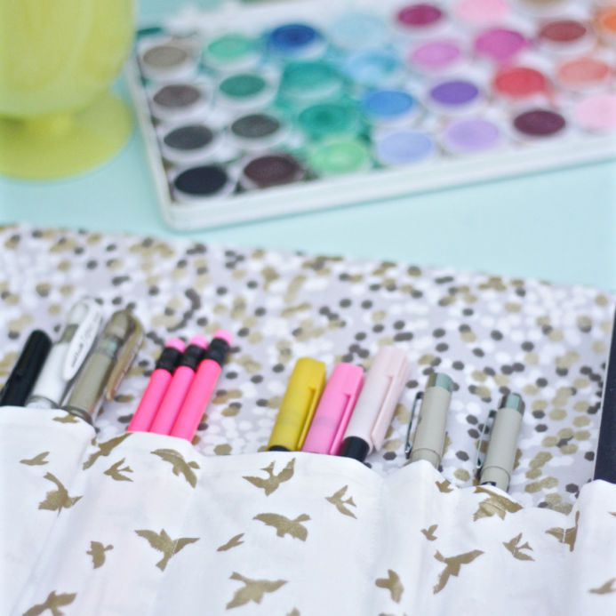 How to sew a diy sketchbook and pen case easy sewing tutorial from Dear Handmade Life