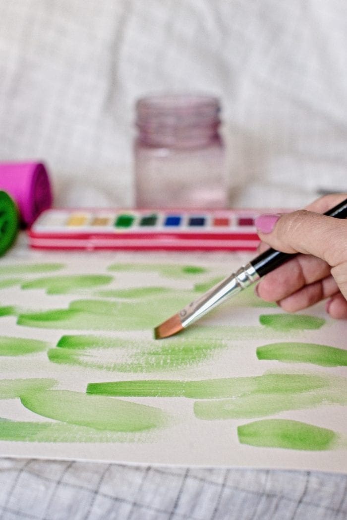 DIY watercolor and crepe paper paper tropical monstera plant garland from Dear Handmade Life