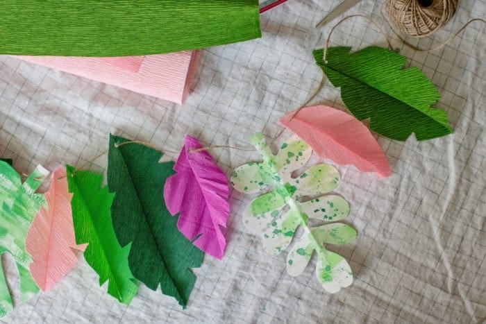 DIY watercolor and crepe paper paper tropical monstera plant garland from Dear Handmade Life