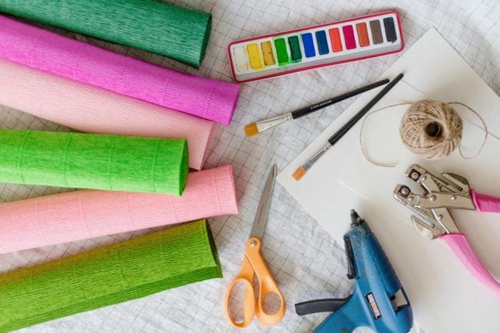 DIY watercolor and crepe paper paper tropical monstera plant garland from Dear Handmade Life