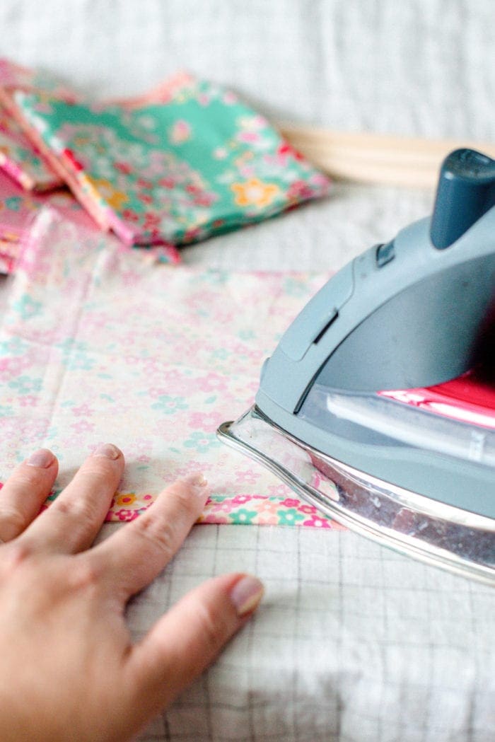 Dear Handmade Life DIY Mini Fabric Banner