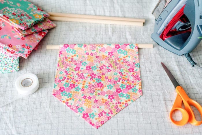 Dear Handmade Life DIY Mini Fabric Banner