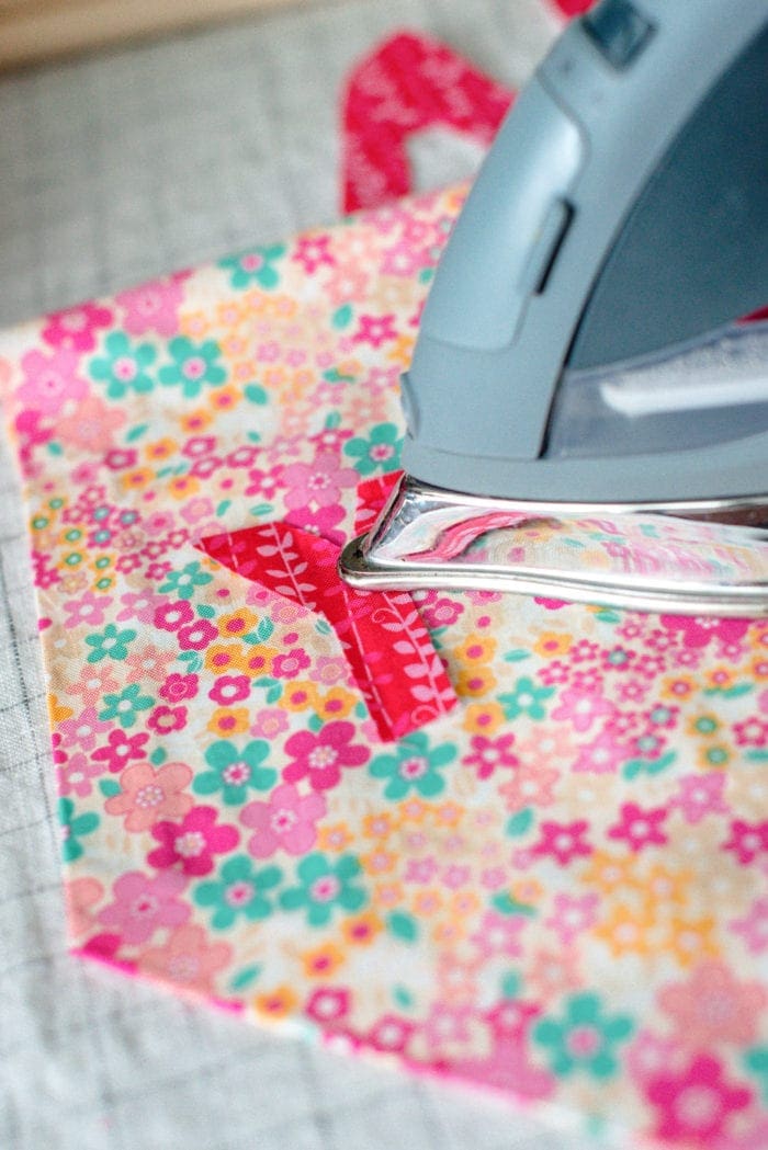 Dear Handmade Life DIY Mini Fabric Banner