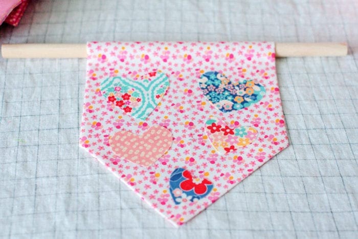 Dear Handmade Life DIY Mini Fabric Banner