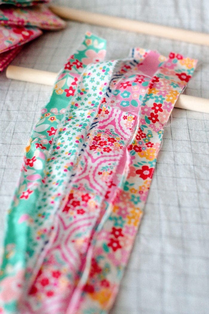 Dear Handmade Life DIY Mini Fabric Banner