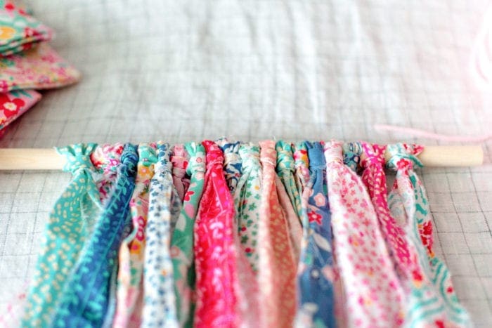 Dear Handmade Life DIY Mini Fabric Banner