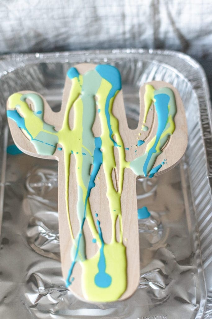 DIY paint pouring on wood shapes from Dear handmade Life