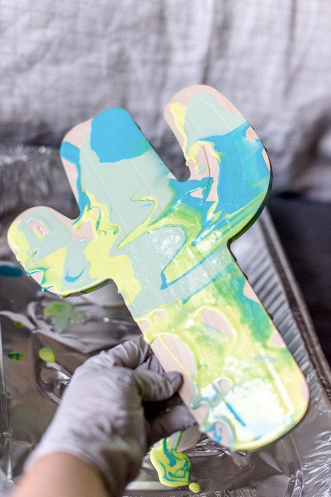 DIY paint pouring on wood shapes from Dear handmade Life