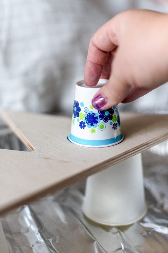 DIY paint pouring on wood shapes from Dear handmade Life
