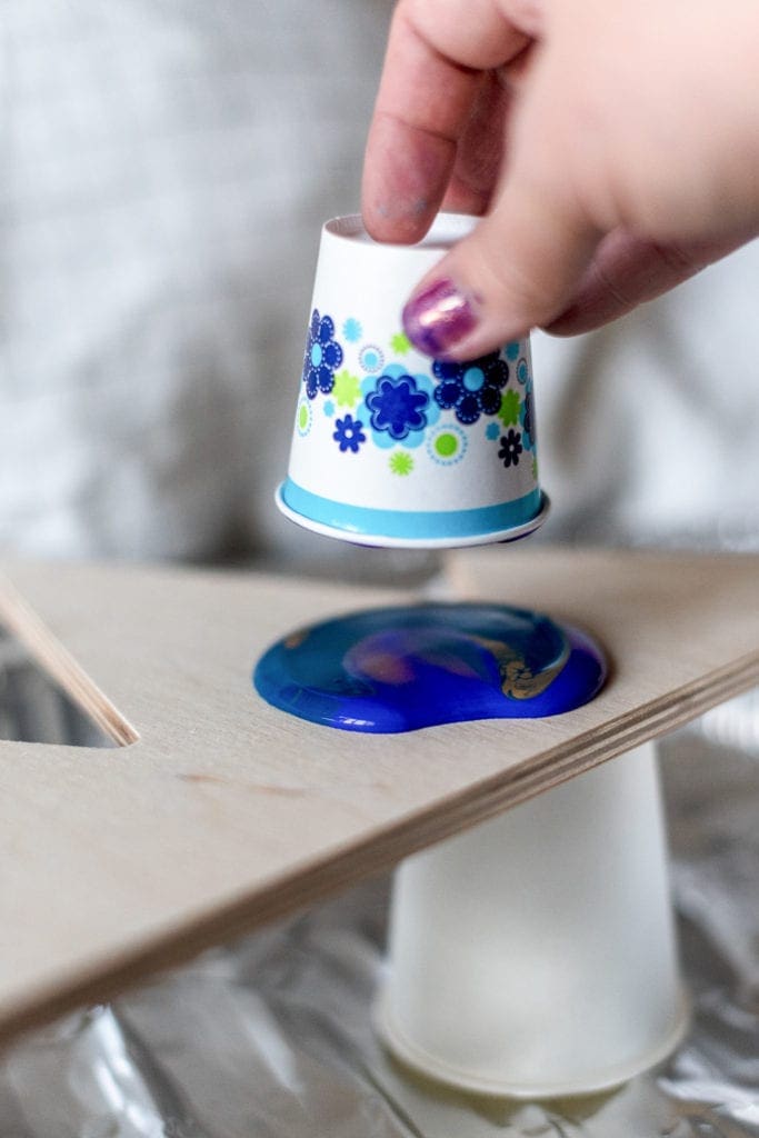 DIY paint pouring on wood shapes from Dear handmade Life