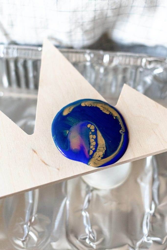 DIY paint pouring on wood shapes from Dear handmade Life