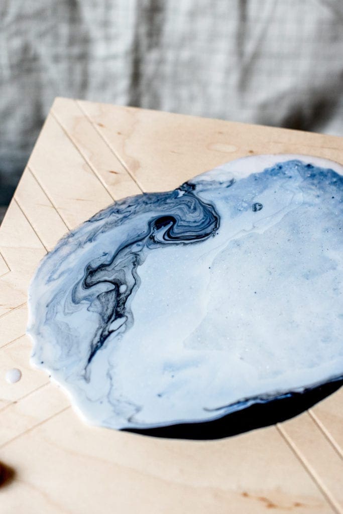 DIY paint pouring on wood shapes from Dear handmade Life