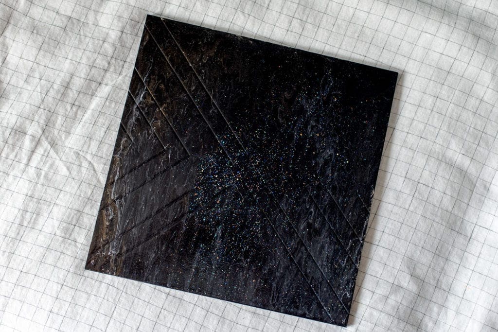 DIY paint pouring on wood shapes from Dear handmade Life